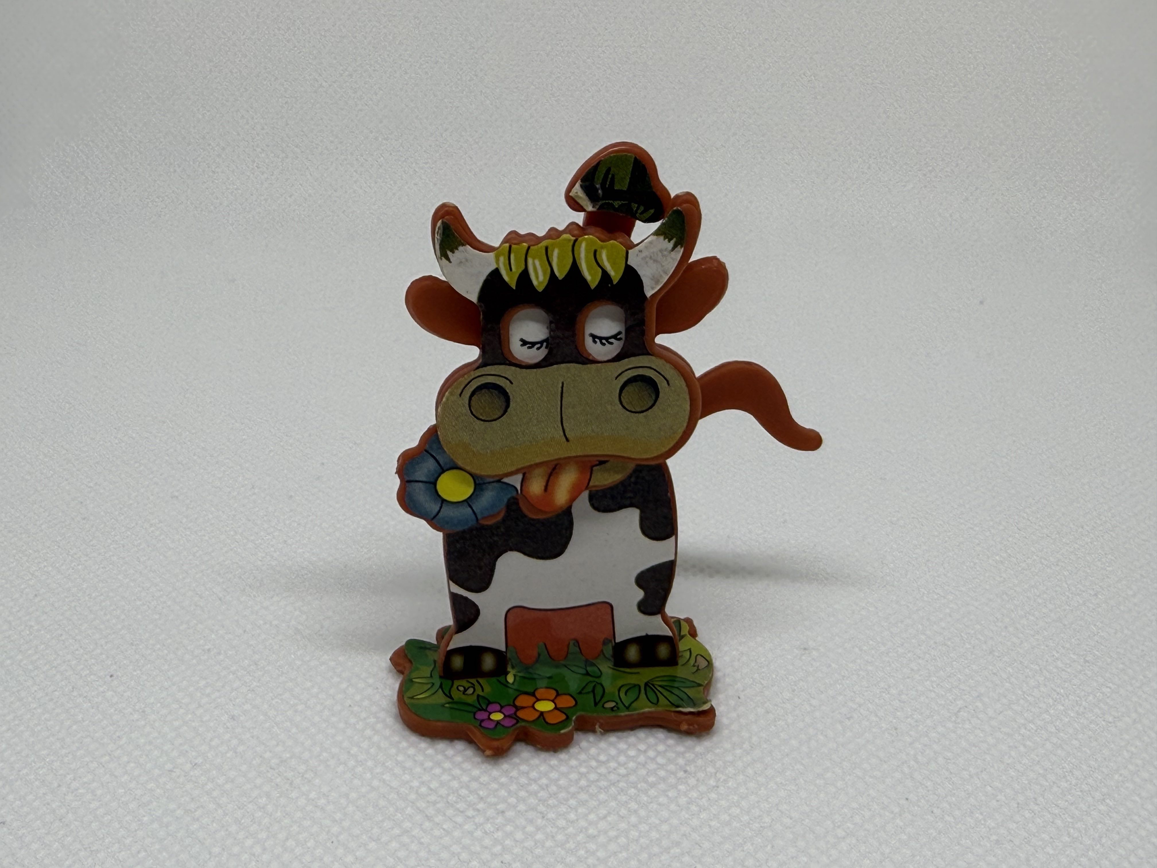 Vaca en su prado - 02
